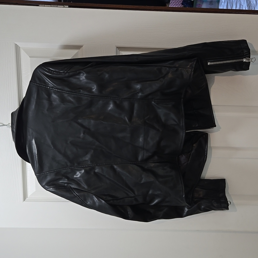 Torrid size 1 peather jacket - Picture 3 of 9